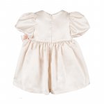 Robe beige avec un nœud à la taille_10296