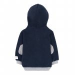 Hoodie mit blauen Patches_9798