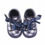 Sneakers with blue ribbon_10980