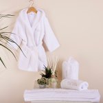 White bathrobe_9441